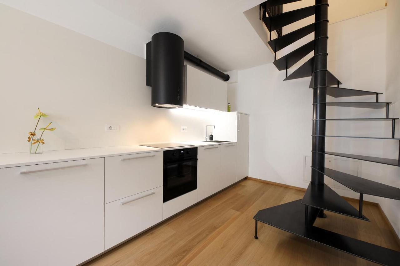 Palazzo Riccamboni Apartment Riva del Garda Luaran gambar
