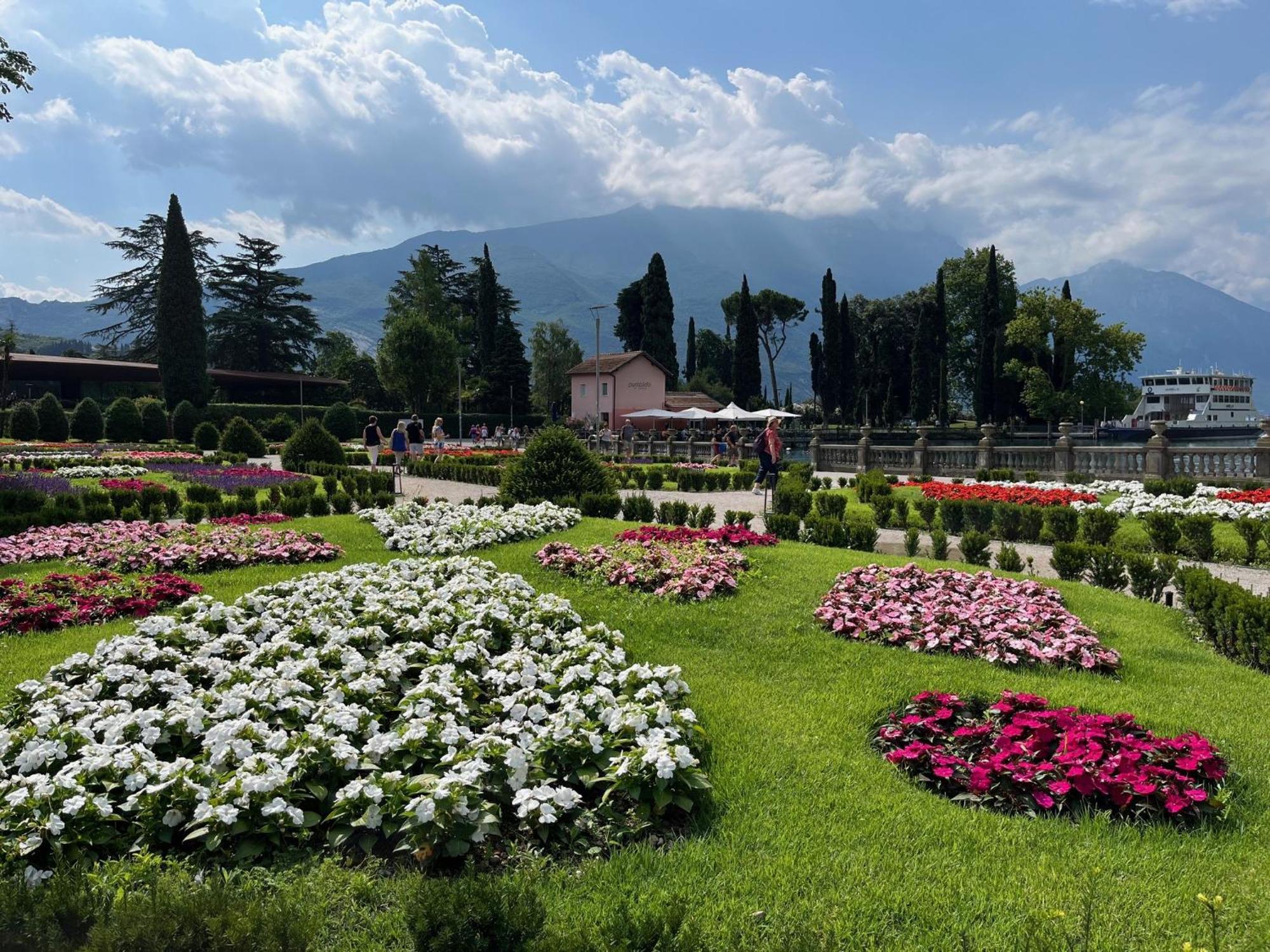 Palazzo Riccamboni Apartment Riva del Garda Luaran gambar