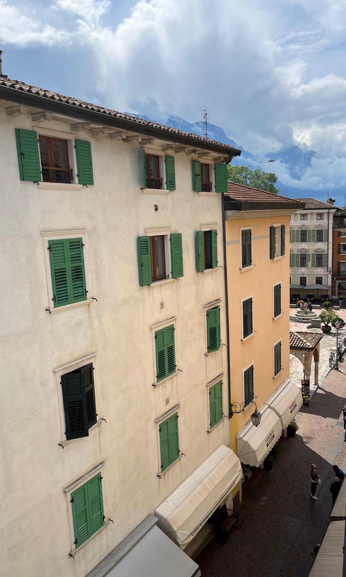 Palazzo Riccamboni Apartment Riva del Garda Luaran gambar